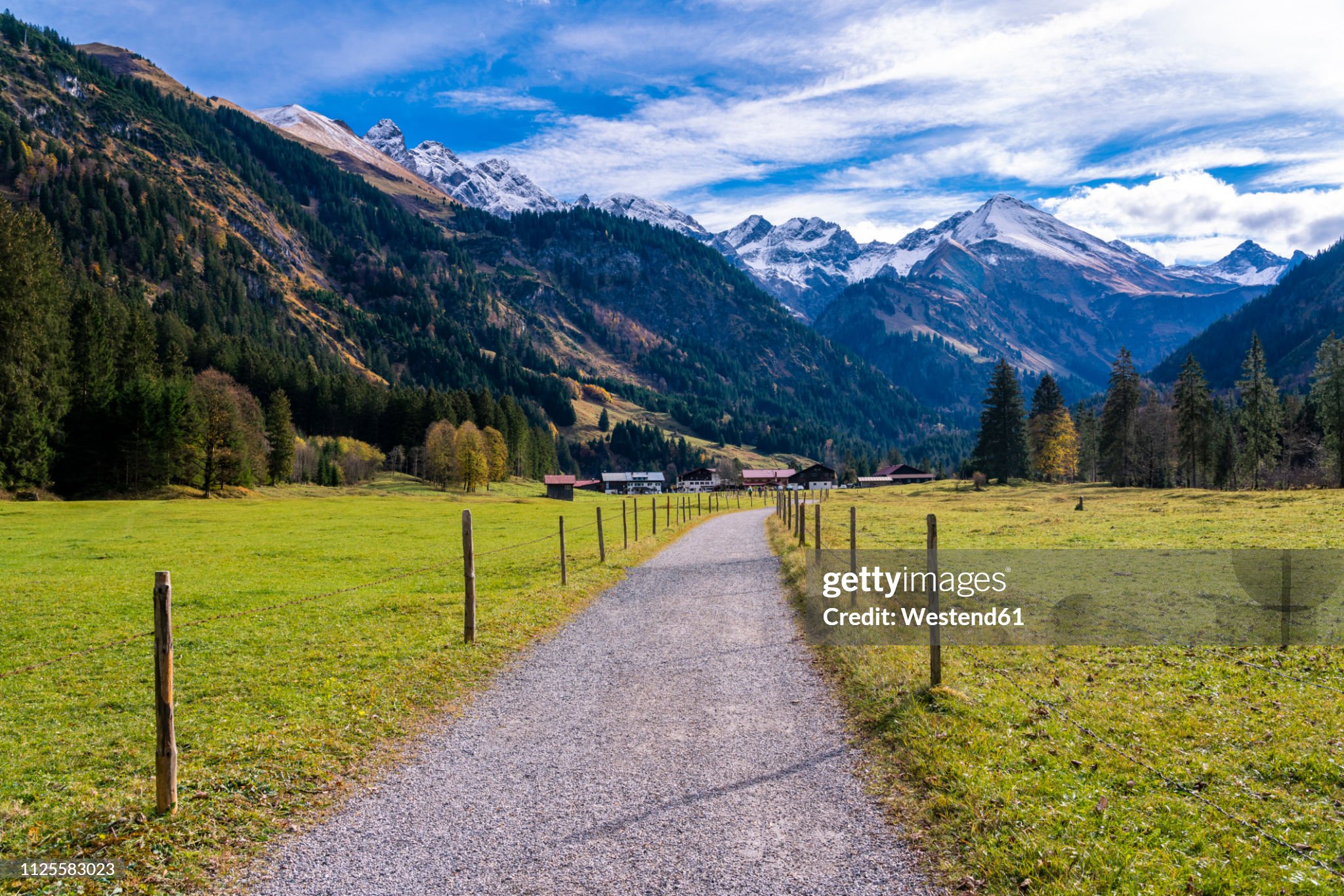 Germany, Bavaria, Oberallgaeu, Allgaeu Alps, Stillach Valley, hiking trail